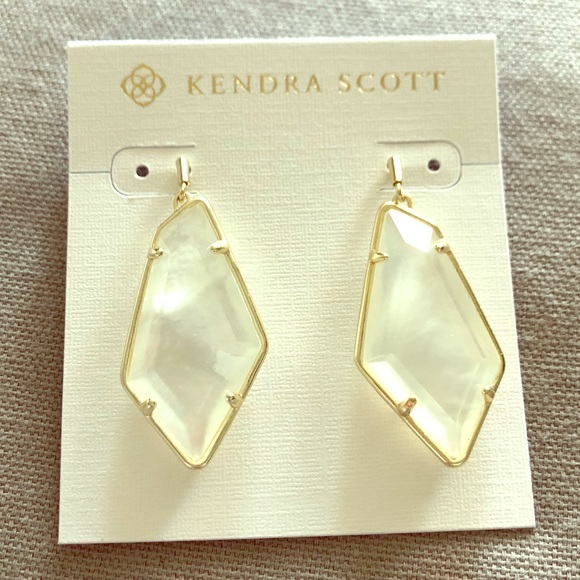 Kendra Scott Jewelry - Kendra Scott Emmie Earrings In Ivory MOP